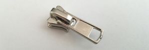 #5 Standard Auto-lock Slider with Pull - M51 for Euro Plastic