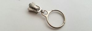 #5 3/4" Floating Ring Auto-lock Slider with Pull - M51B for Plastic