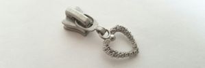 #5 Textured Heart Auto-lock Slider with Pull - M51N104 for Plastic